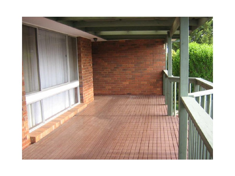 5 Ashley Drive, Wanniassa ACT 2903