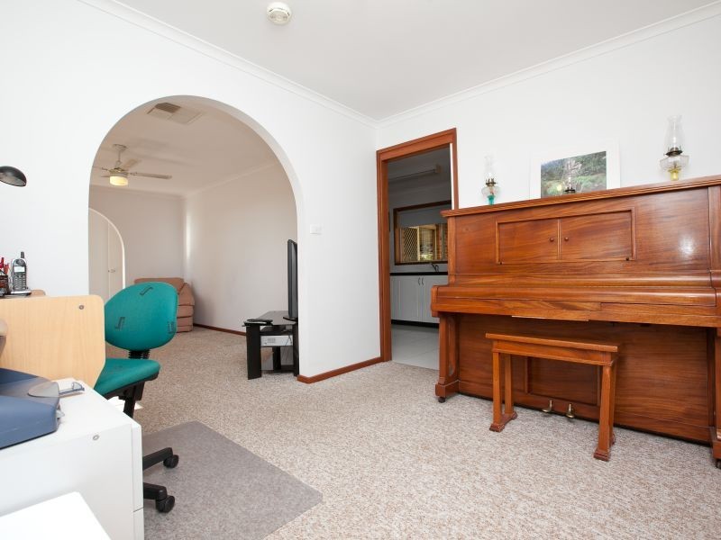 33 Kingscote Crescent, Bonython ACT 2905