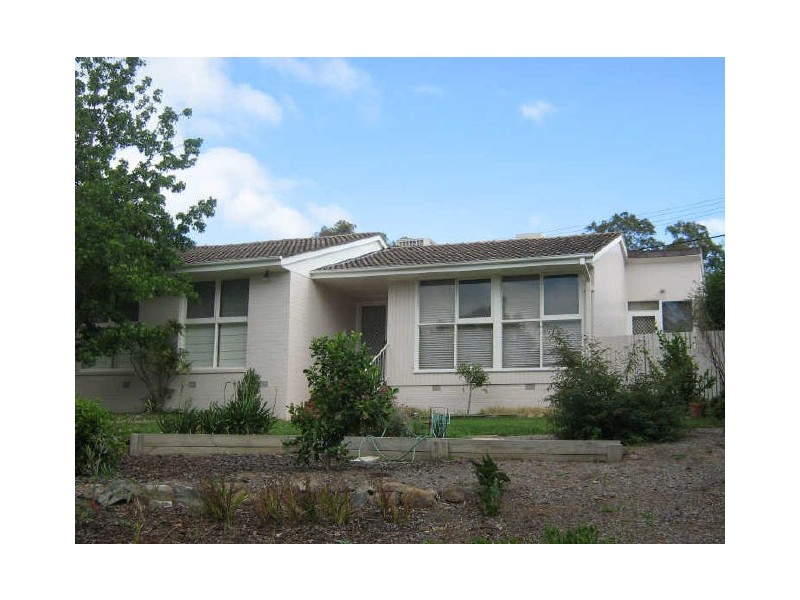 18 Goble Street, Hughes ACT 2605