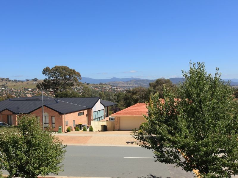 41 Paperbark Street, Banks ACT 2906