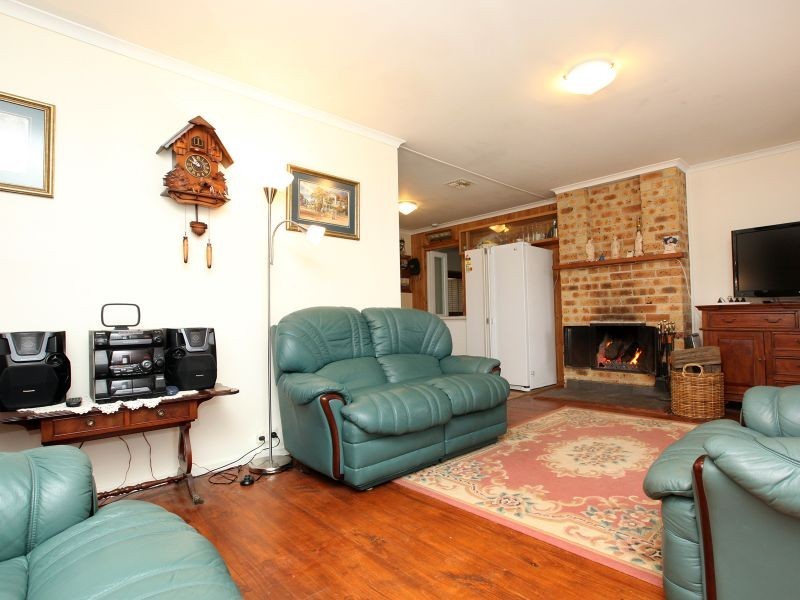 16 Wheeler Crescent, Wanniassa ACT 2903