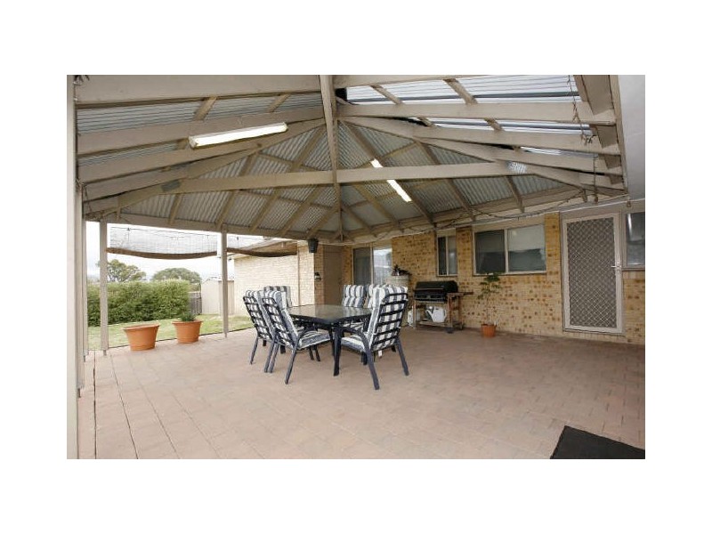 18 Templestowe Avenue, Conder ACT 2906