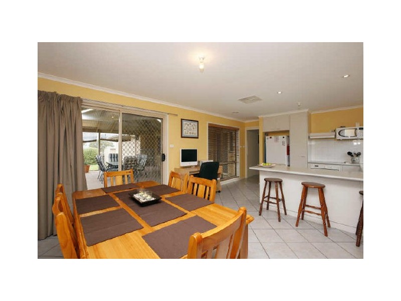 18 Templestowe Avenue, Conder ACT 2906