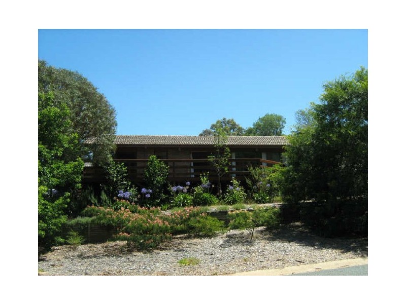 2 Venn Place, Kambah ACT 2902