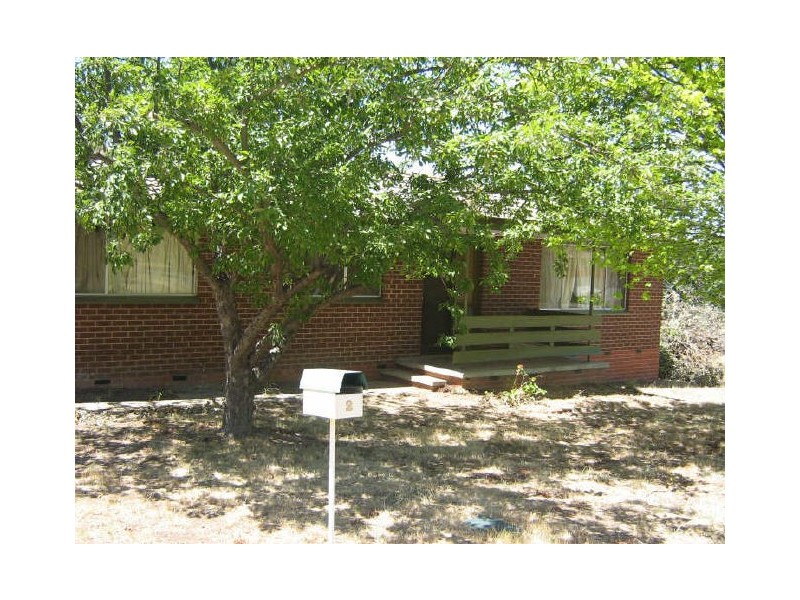 2 Dinnison Circuit, Kambah ACT 2902