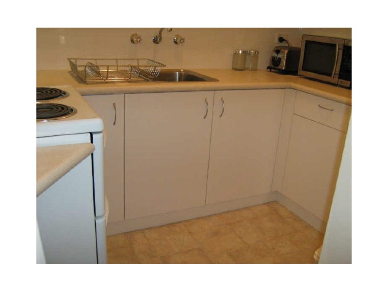 2/20 Carrington Street, Queanbeyan NSW 2620