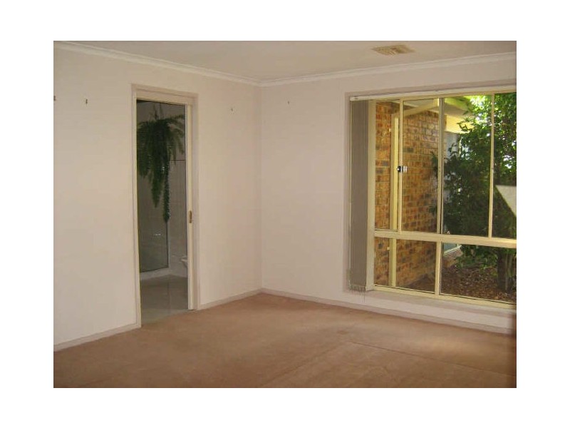 55 Lewis Luxton Avenue, Gordon ACT 2906