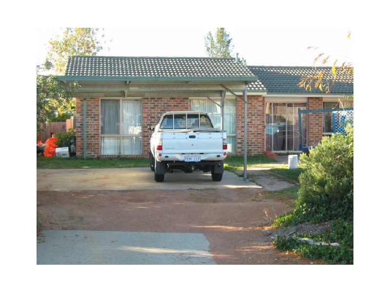 4 McHale Place, Gordon ACT 2906
