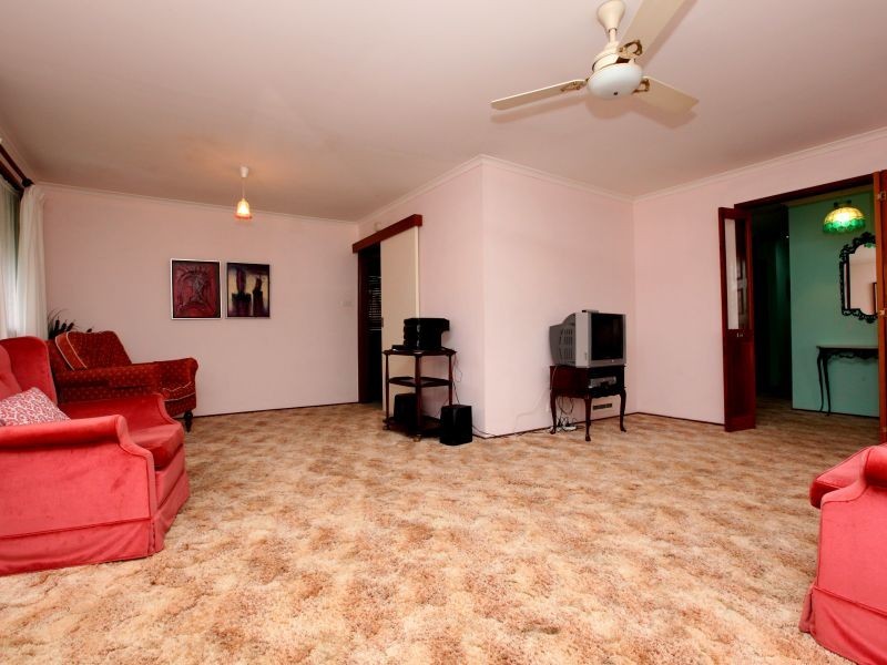 1 Clayton Place, Fadden ACT 2904