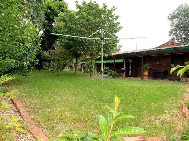 1 Clayton Place, Fadden ACT 2904