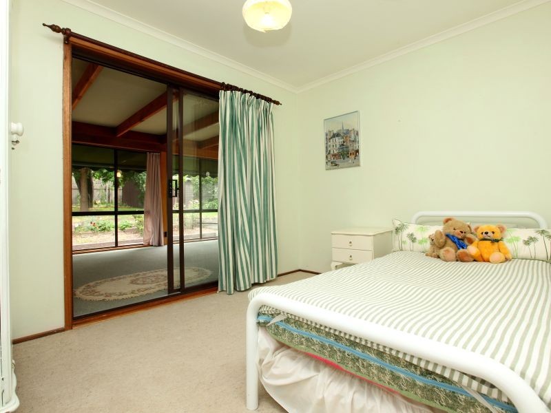 1 Clayton Place, Fadden ACT 2904