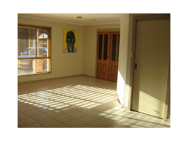 33 Hallstrom Circuit, Monash ACT 2904