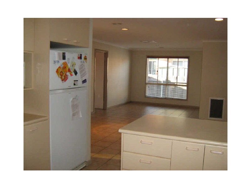 33 Hallstrom Circuit, Monash ACT 2904