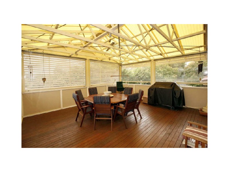 6 Neville Place, Gowrie ACT 2904