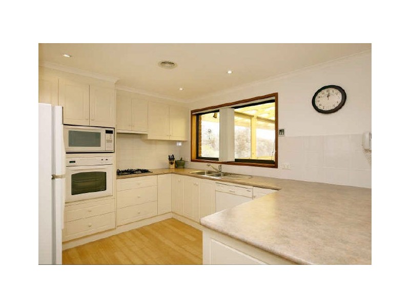 6 Neville Place, Gowrie ACT 2904