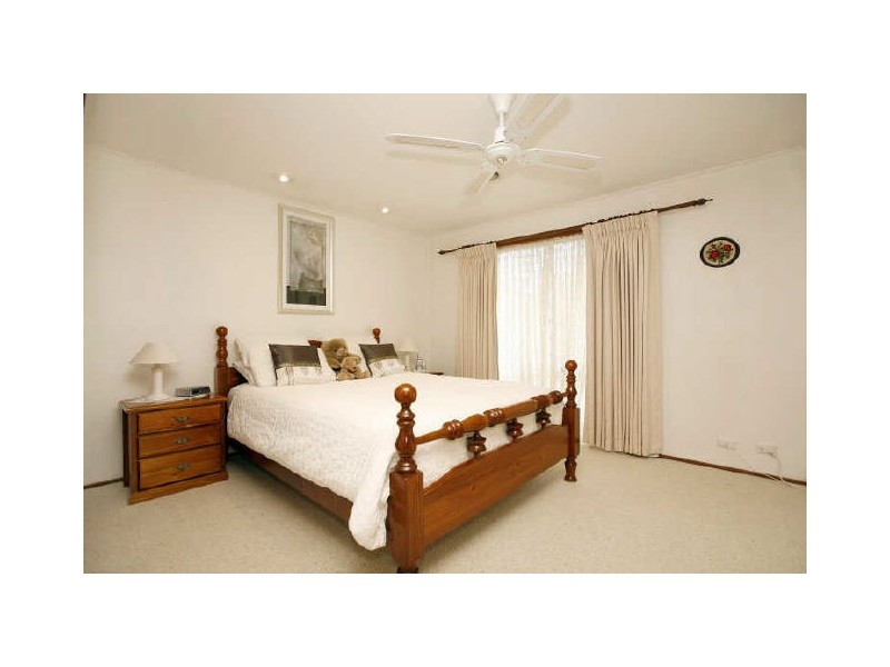 6 Neville Place, Gowrie ACT 2904