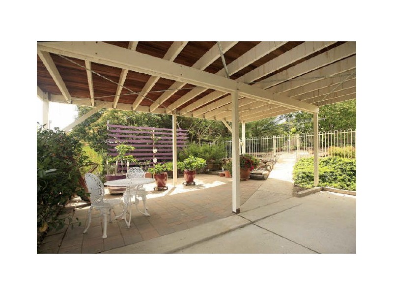 6 Neville Place, Gowrie ACT 2904