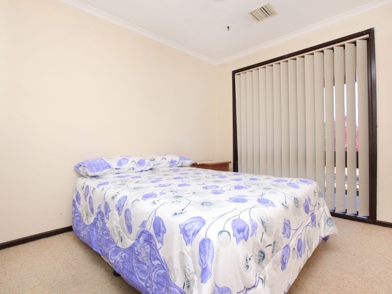 14 Cracknell Circuit, Monash ACT 2904