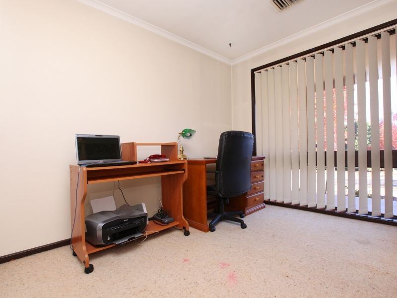 14 Cracknell Circuit, Monash ACT 2904