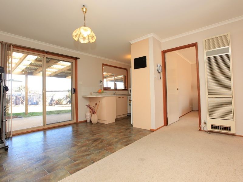 66 Ina Gregory Circuit, Conder ACT 2906