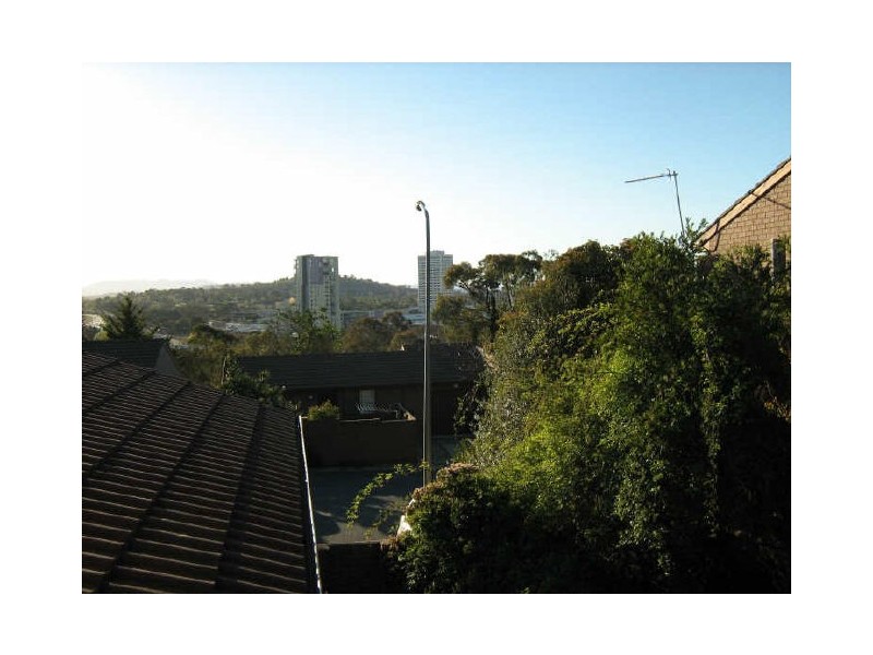 19 Hallen Close, Swinger Hill ACT 2606