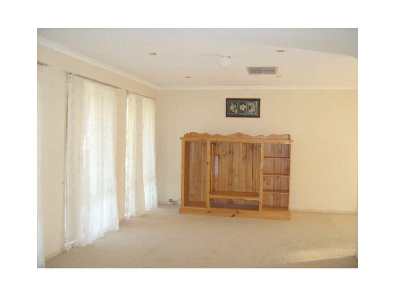 12 Ina Gregory Circuit, Conder ACT 2906