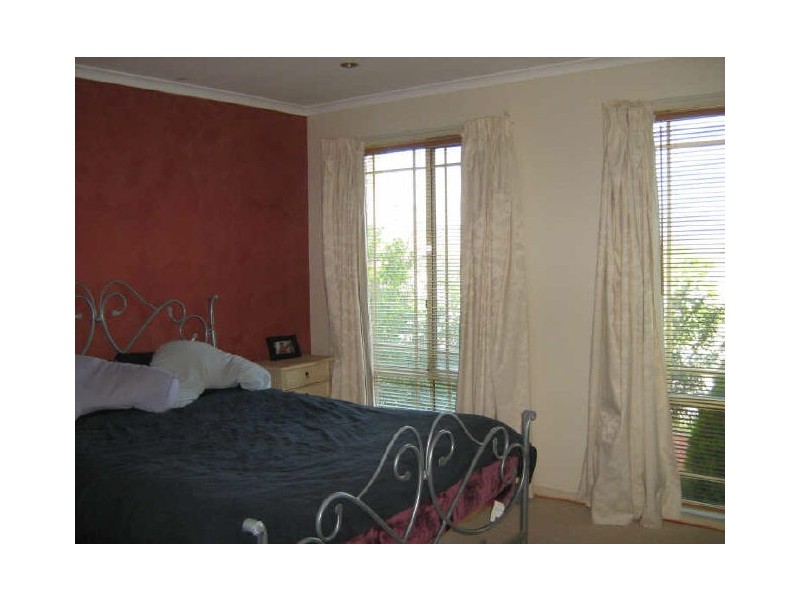 12 Ina Gregory Circuit, Conder ACT 2906