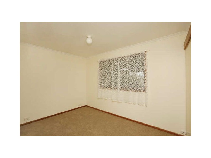 16 Beazley Crescent, Calwell ACT 2905