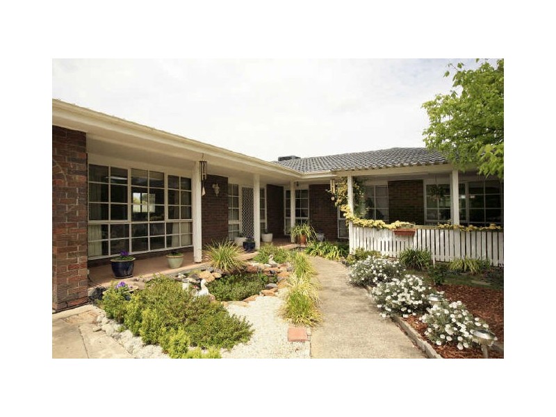 3 Meston Place, Fadden ACT 2904