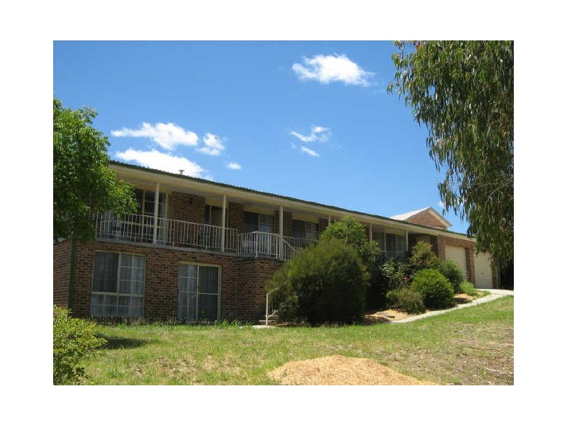 1 Tatchell Place, Calwell ACT 2905