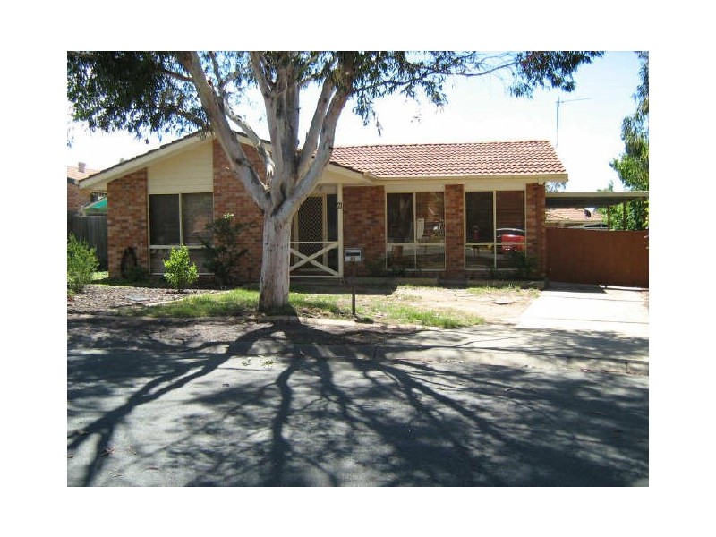 21 Kellick Place, Gordon ACT 2906