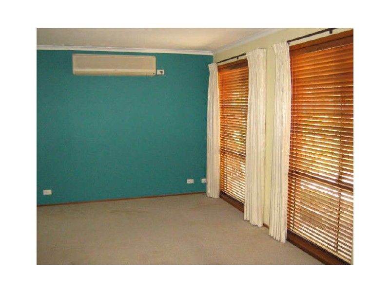 21 Kellick Place, Gordon ACT 2906