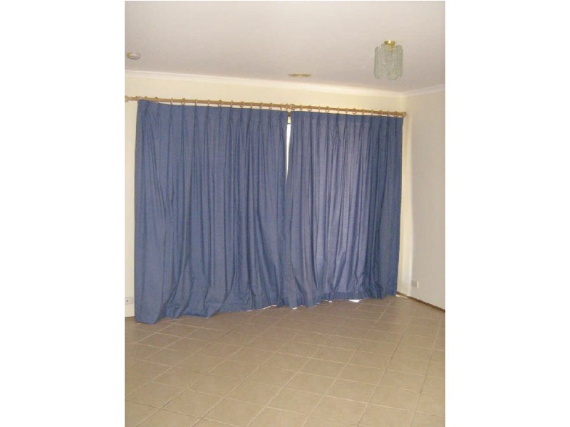 17 Grounds Crescent, Greenway ACT 2900