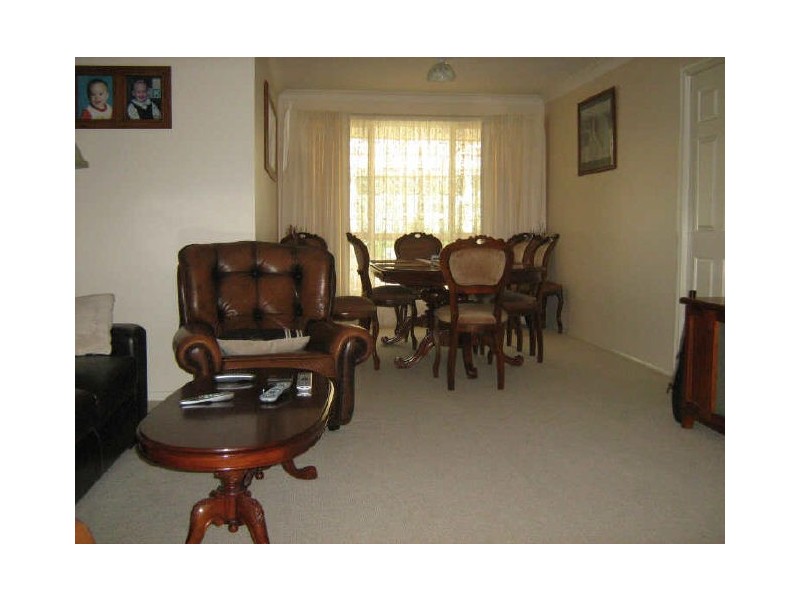 8 Macadamia Close, Jerrabomberra NSW 2619