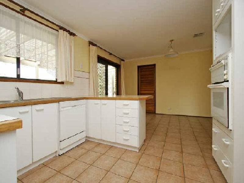 1 Crichton Crescent, Kambah ACT 2902