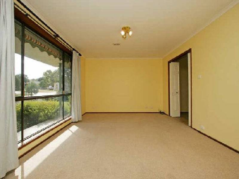 1 Crichton Crescent, Kambah ACT 2902