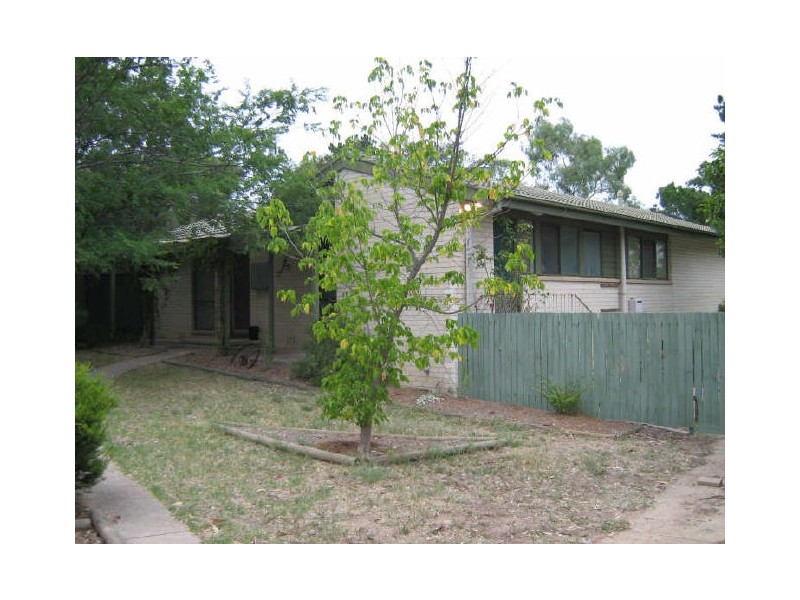 35 McConnel Crescent, Kambah ACT 2902