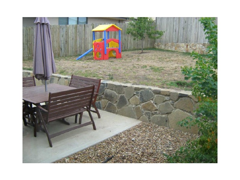 3 Elaroo Place, Jerrabomberra NSW 2619