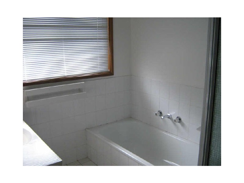 49 Kirkcaldie Crescent, Chisholm ACT 2905
