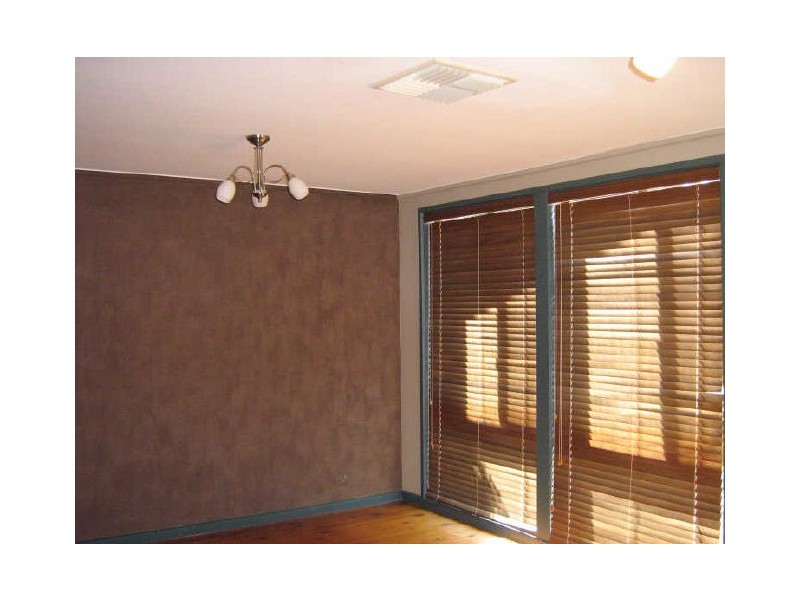 8 Hallet Place, Kambah ACT 2902