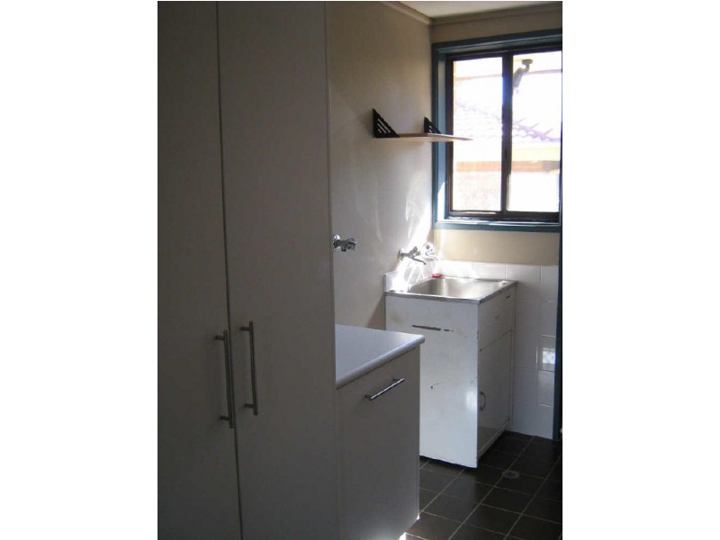 8 Hallet Place, Kambah ACT 2902