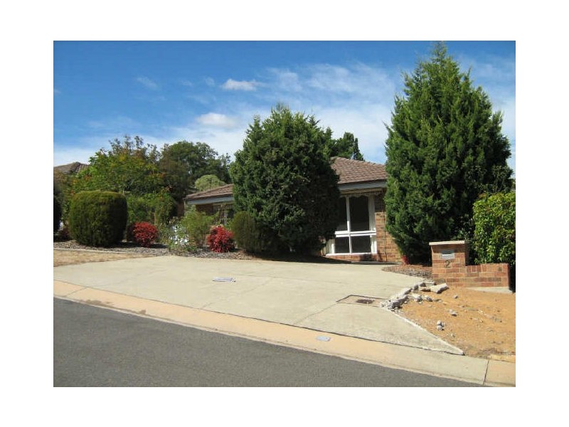2 Shirra Close, Monash ACT 2904