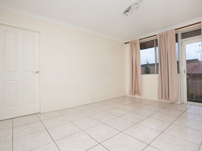 8/36 Uriarra Road, Queanbeyan NSW 2620