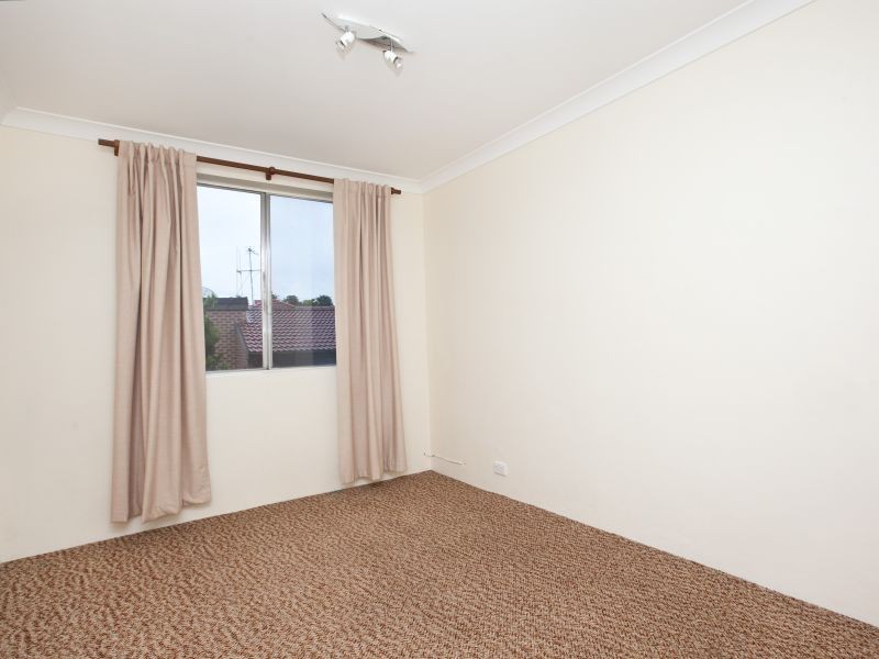 8/36 Uriarra Road, Queanbeyan NSW 2620