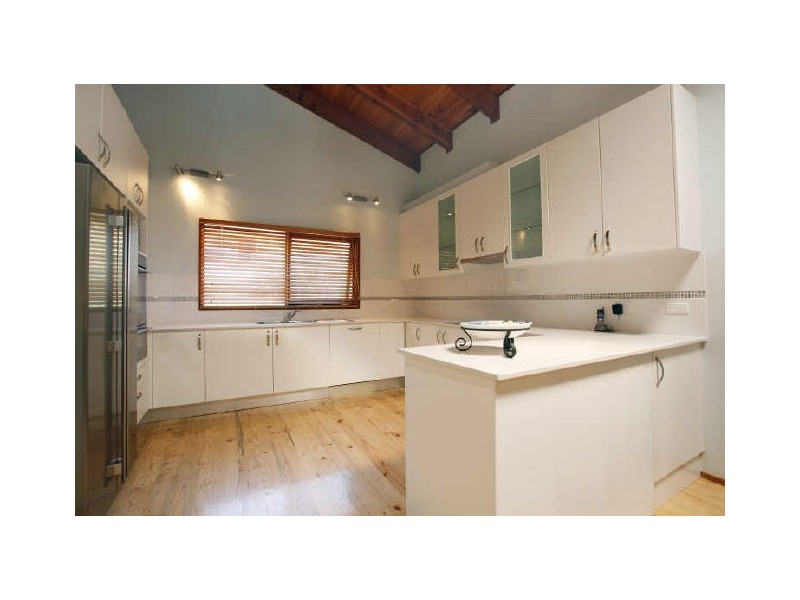 2 Bracker Place, Macarthur ACT 2904