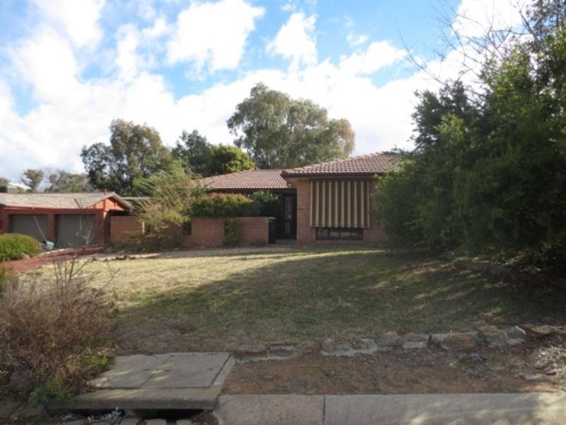 10 Bouchard Place, Fadden ACT 2904