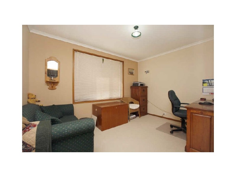 1 Clutterbuck Crescent, Oxley ACT 2903