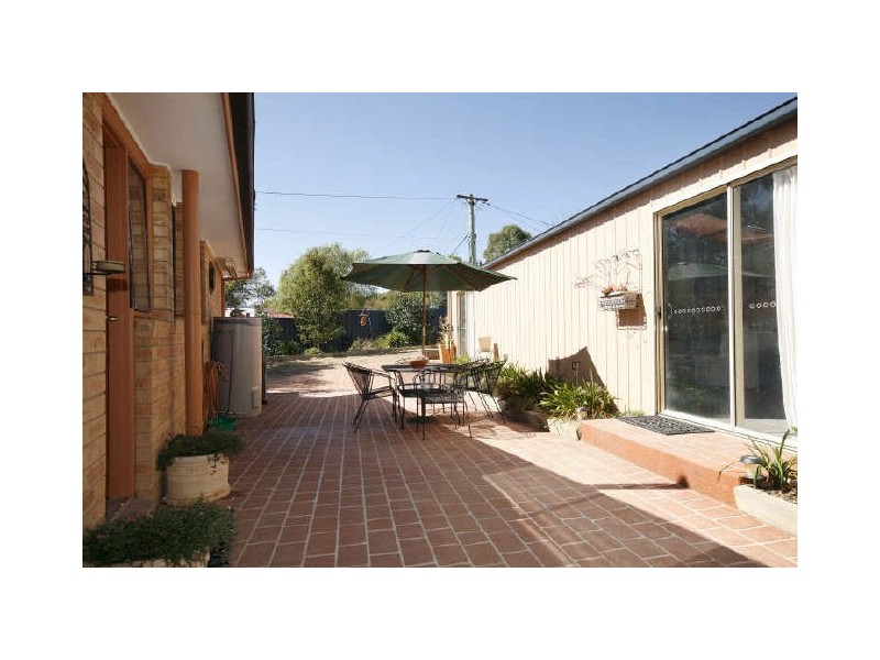 1 Clutterbuck Crescent, Oxley ACT 2903