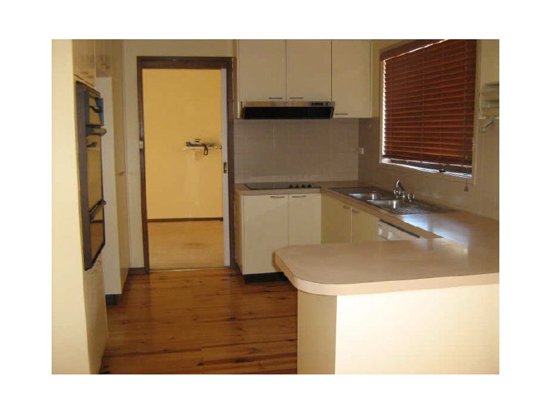 24 Nunan Crescent, Oxley ACT 2903
