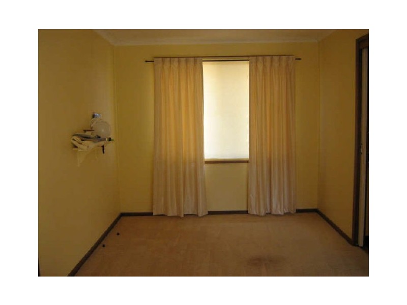 24 Nunan Crescent, Oxley ACT 2903